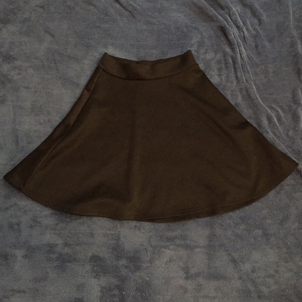 All black skater girl skirt